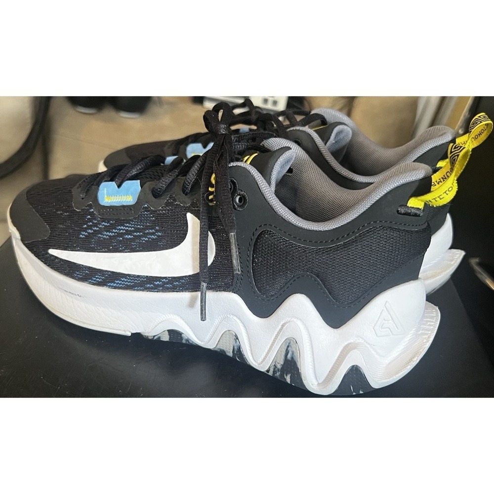 Nike Giannis Immortality 2 Basketball Shoes Men's Size 9 Black/White DM0825-001